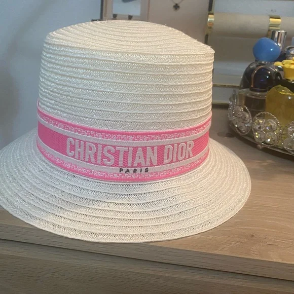 Christian Dior hat - Picture 1 of 5